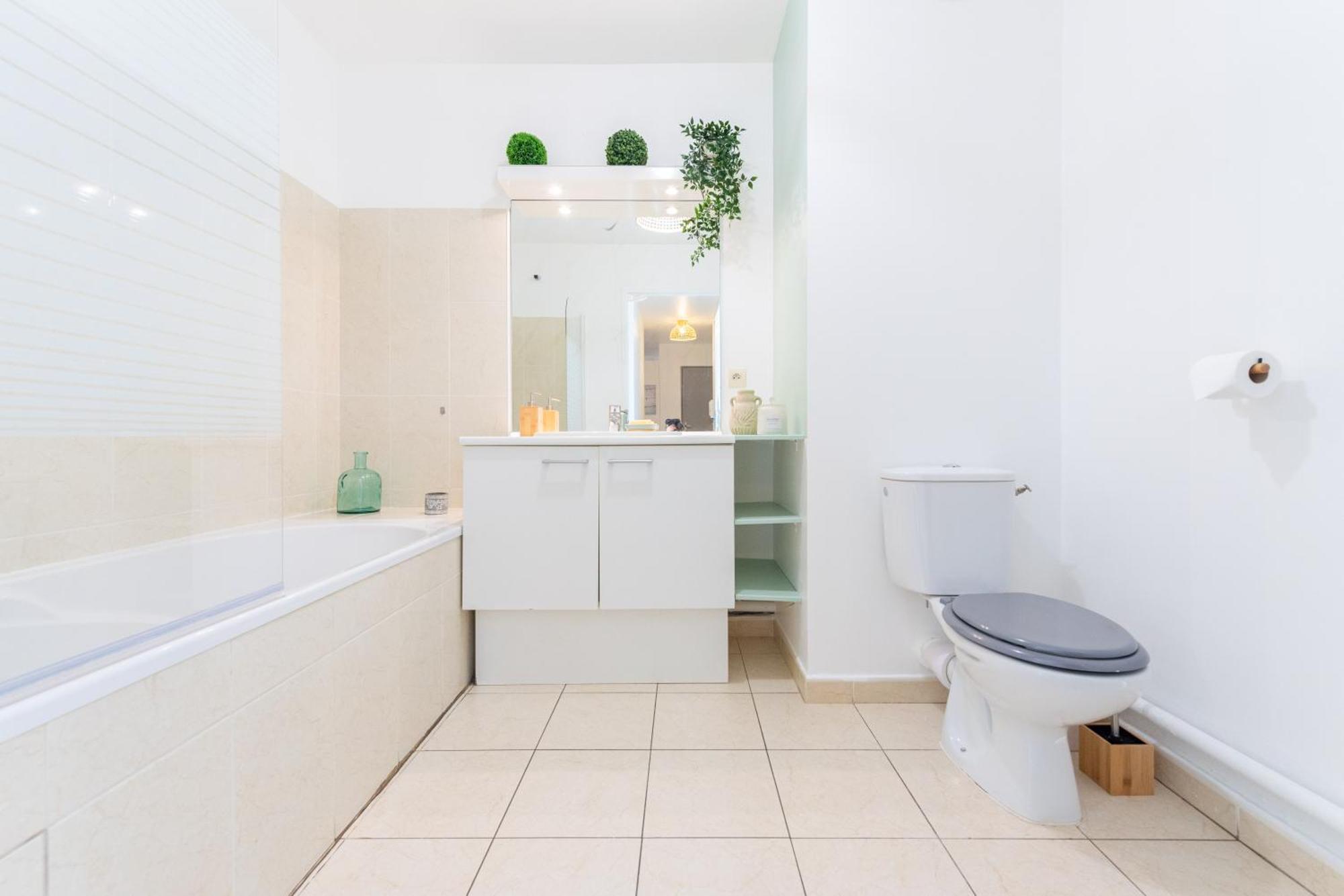 Bao Location - Ideal Pro & Groupe - Calme - Lumineux - Wifi - Terrasse - Jardin - Plage A 2Km - Proche Centre Ville, Gare, Commerces - Parking Prive Toulon Exteriér fotografie